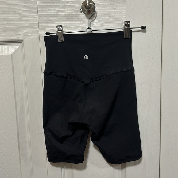 lululemon align 6” logo short - Picture 2 of 3